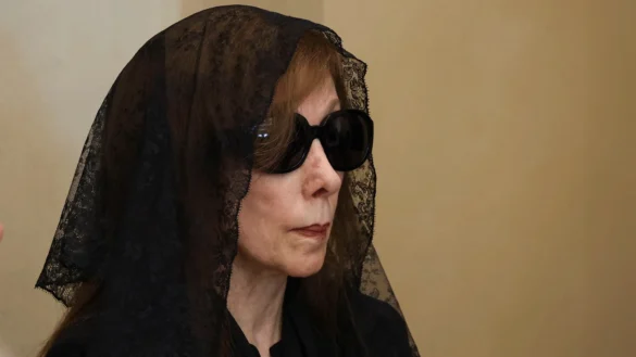 حين يطرق الفقد باب فيروز: الأم قبل الأسطورة